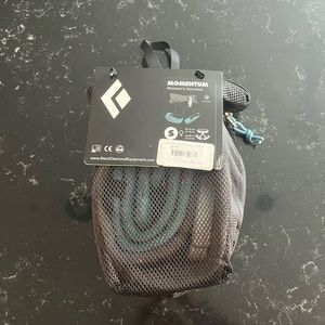 NWT Black Diamond Momentum women’s rock climbing harness